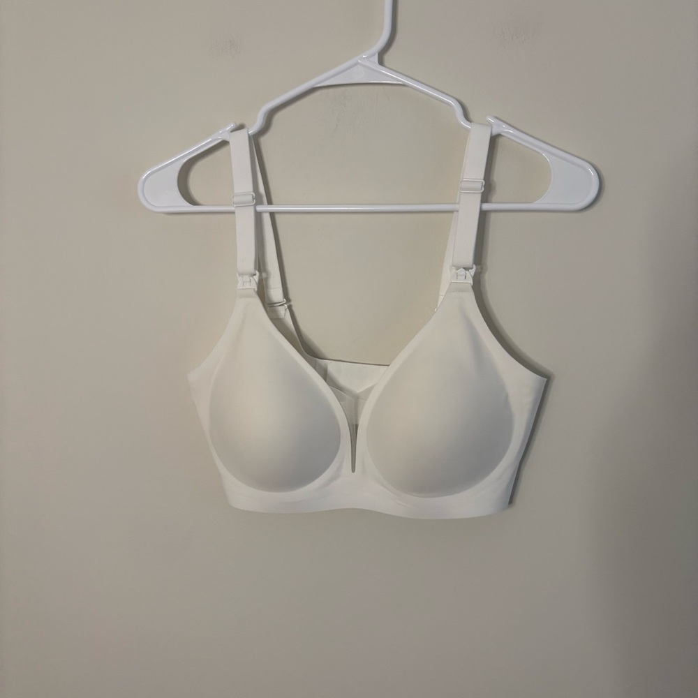 Avidlove Women’s Small White Comfortable Nursing Bra New!